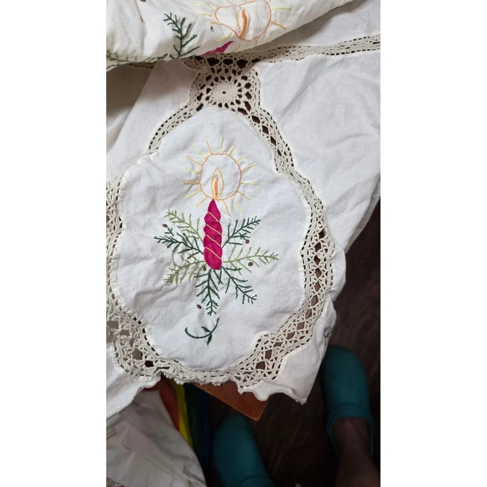VTG Hand Embroidered Christmas Round Tablecloth Ivory Lace Candle Poinsettia